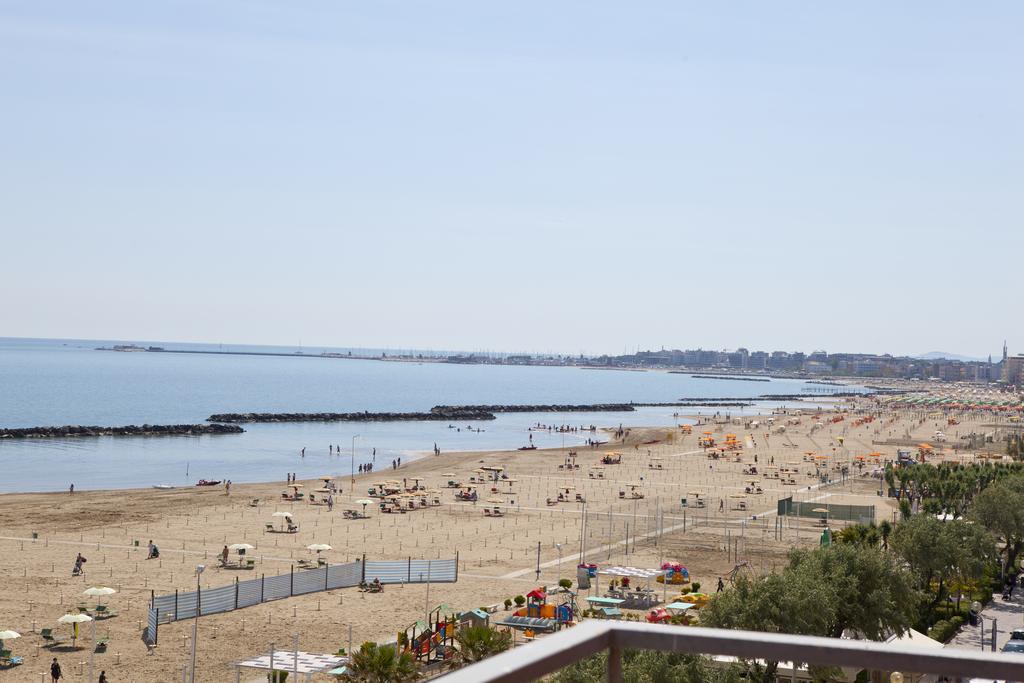 Hotel Pacesetter Rimini Exterior foto